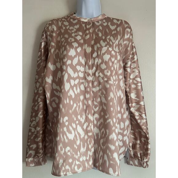 NWT Black Label By Chicos Soft Satin Sportswear Button Down Woman's Size Medium - Picture 2 of 12